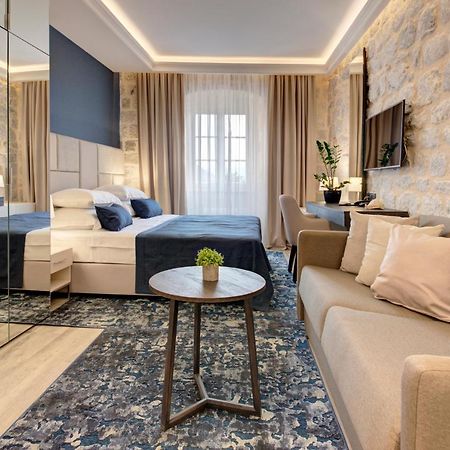 Heritage Hotel Leon Coronato بيراتس المظهر الخارجي الصورة