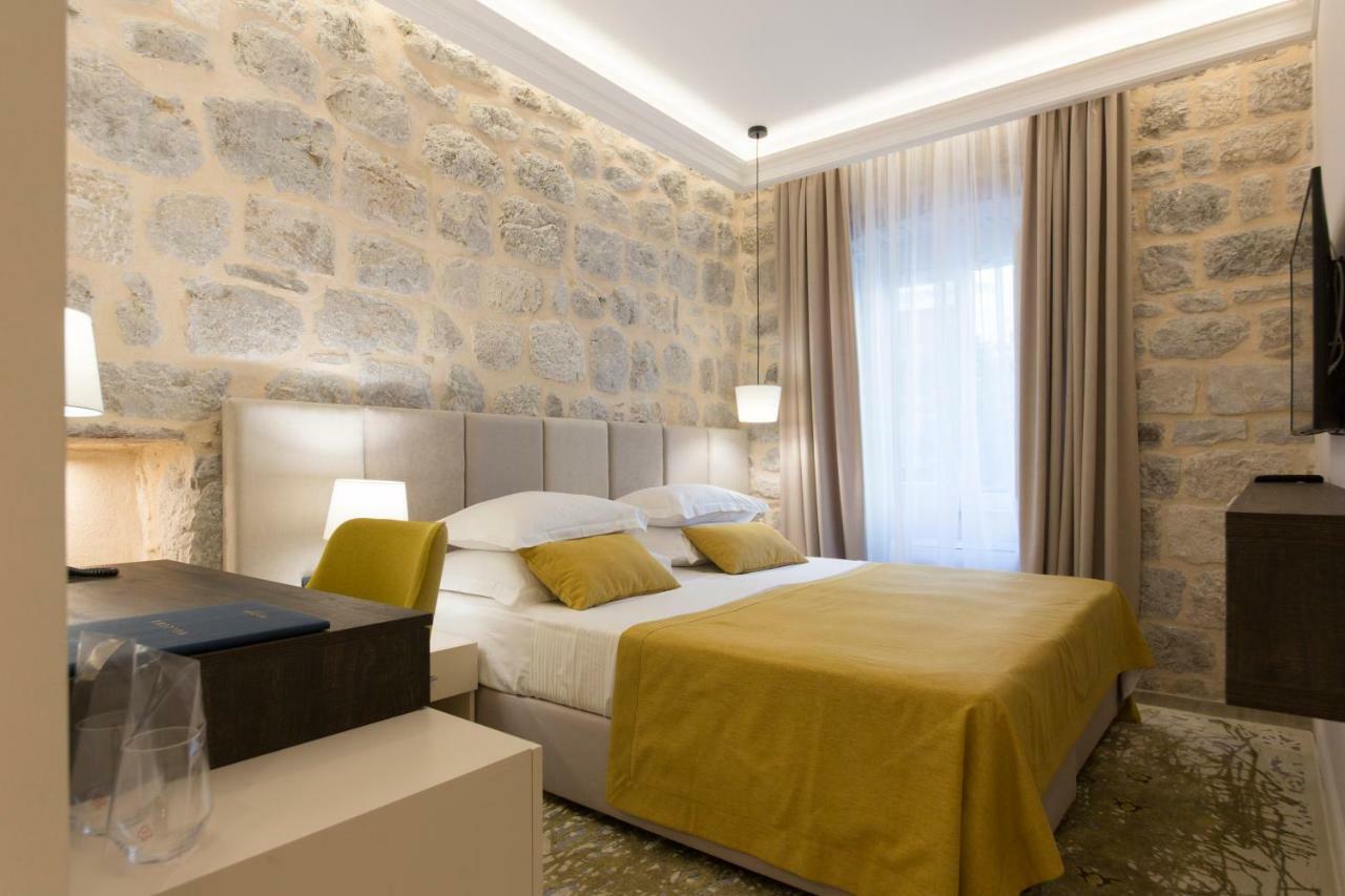 Heritage Hotel Leon Coronato بيراتس المظهر الخارجي الصورة